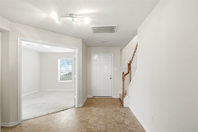 Building Photo - 526 Remington Lodge Ct