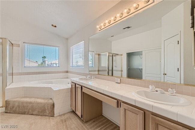 Building Photo - 2109 Club Meadows Dr
