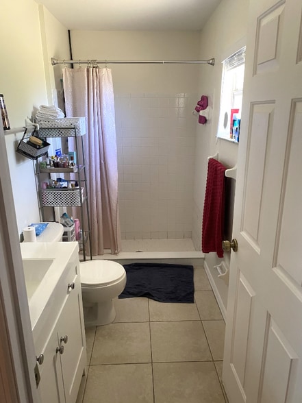 Building Photo - 1600 Benz Terrace