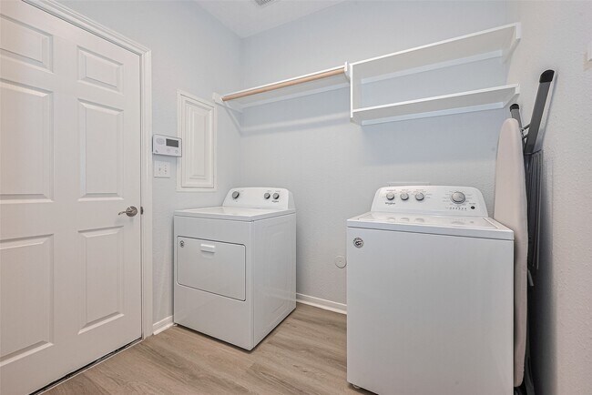 Building Photo - 14 Sprite Woods Pl