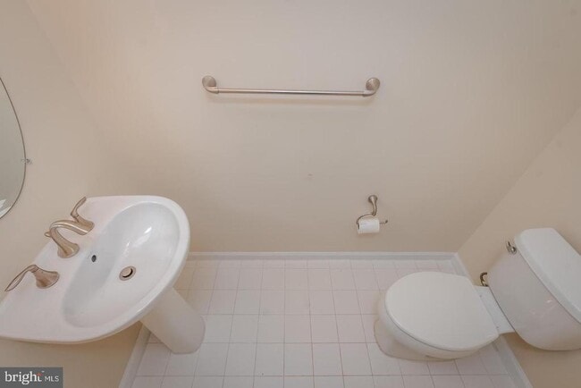 Building Photo - 7349 Mockingbird Cir