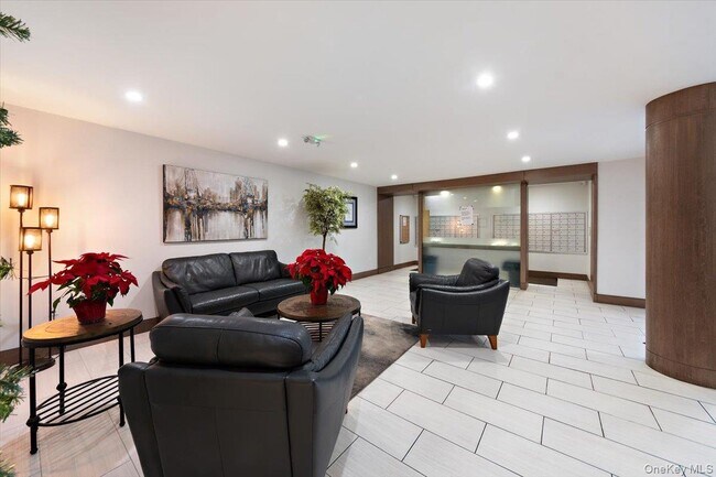 Building Photo - 505 Central Ave