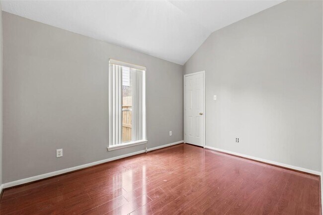 Building Photo - 2106 Ruffian Ln