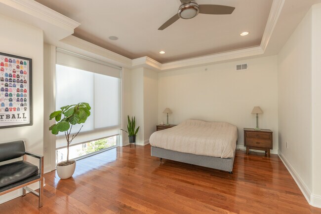 Building Photo - 1900 E Cumberland St