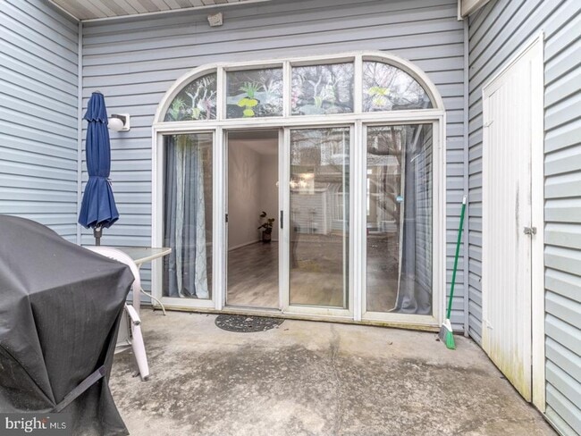 Building Photo - 28 Henlopen Gardens