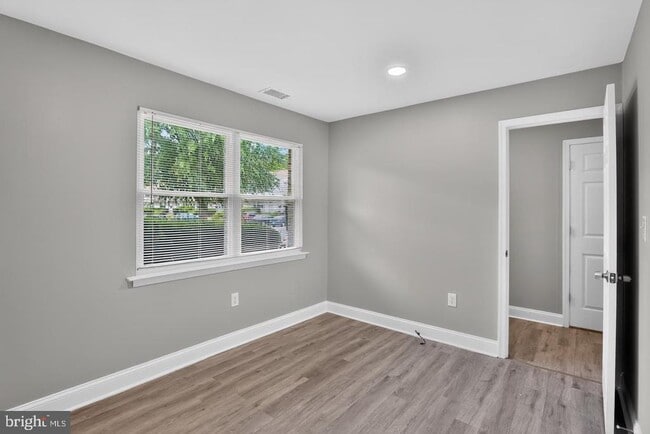 Building Photo - 1807 Silver Ct