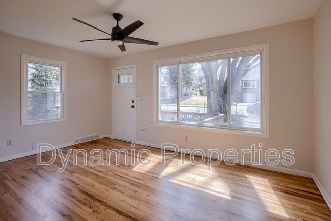 Building Photo - 3934 Monroe St