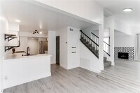 Building Photo - 2819 Briar Knoll Dr