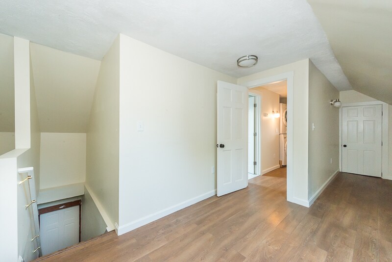 Building Photo - 31 Champney St