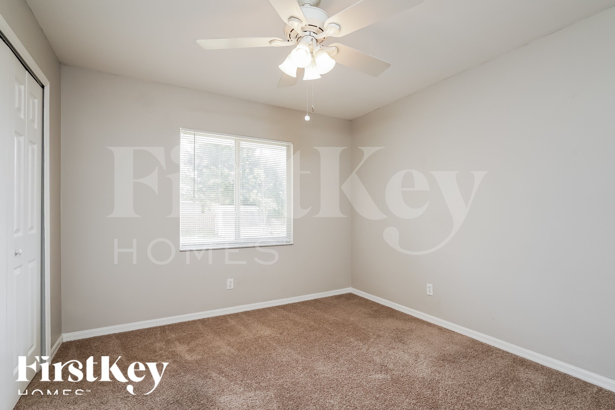 Building Photo - 8352 Bahamas Rd