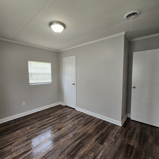 Building Photo - 1222 Canfield Ave