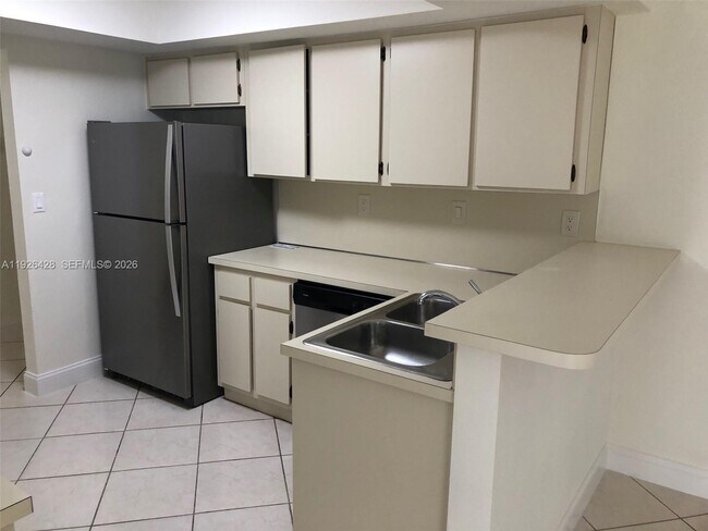Building Photo - 9044 SW 112th Ct