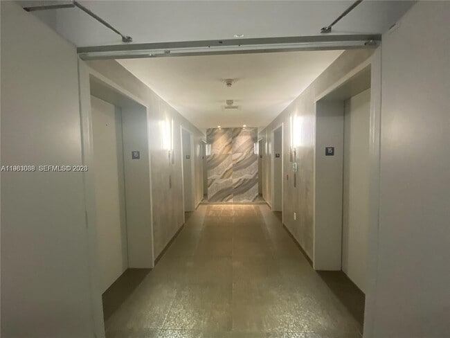 Building Photo - 92 SW 3rd St