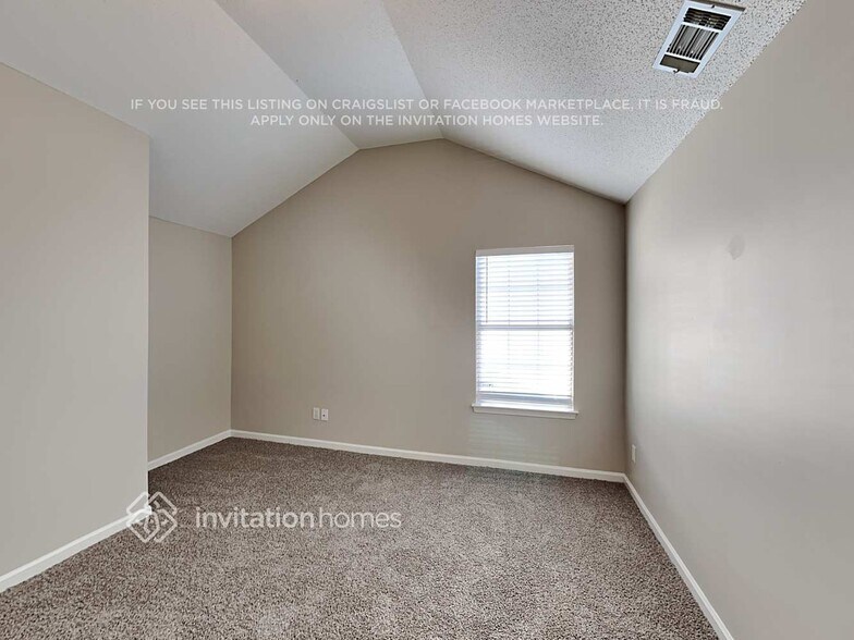 Building Photo - 258 Baywood Way