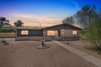 Building Photo - Totally remodeled home in prime Tempe Loca...