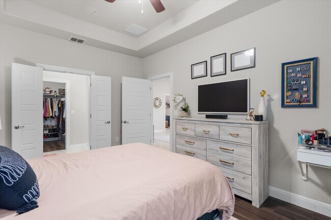 Building Photo - 127 Thelonious Dr