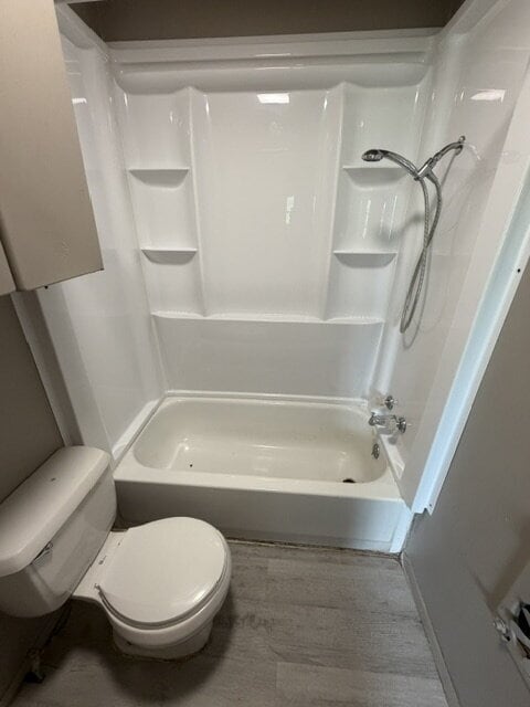 Building Photo - 1 Bedroom Apartment- All Bills Paid