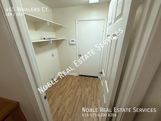 Building Photo - 465 Whalers Ct