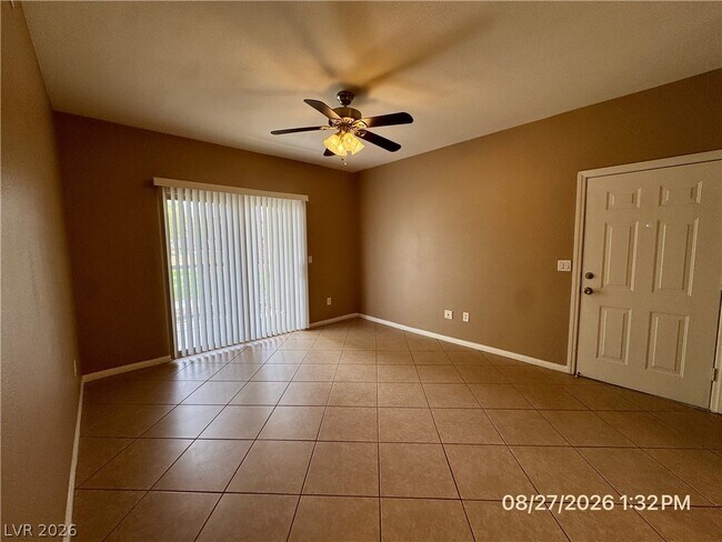 Building Photo - 8000 W Badura Ave