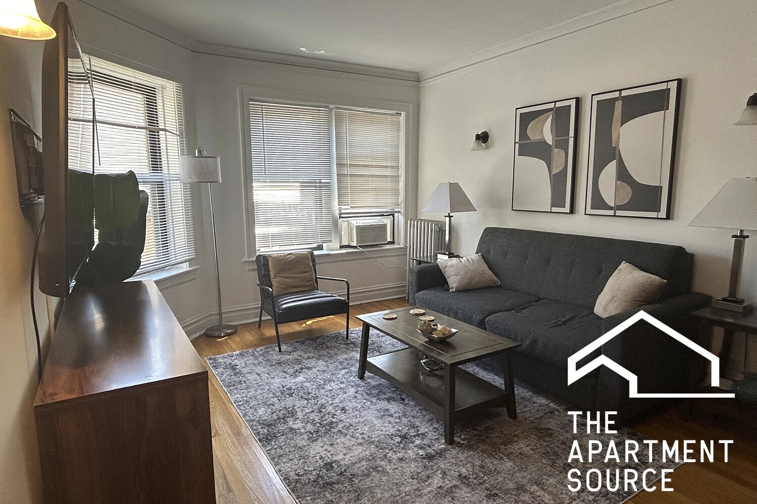 Building Photo - 1913 W Larchmont Ave