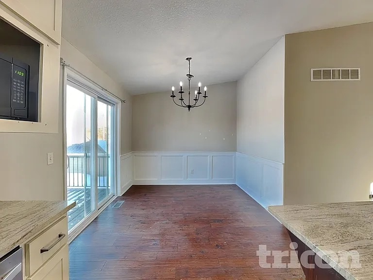 Building Photo - 1525 Independence Ave N