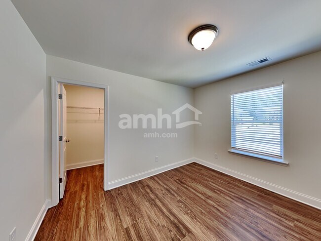 Building Photo - 598 Slew Drive