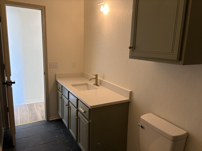 Building Photo - 11601 Hackney Ln