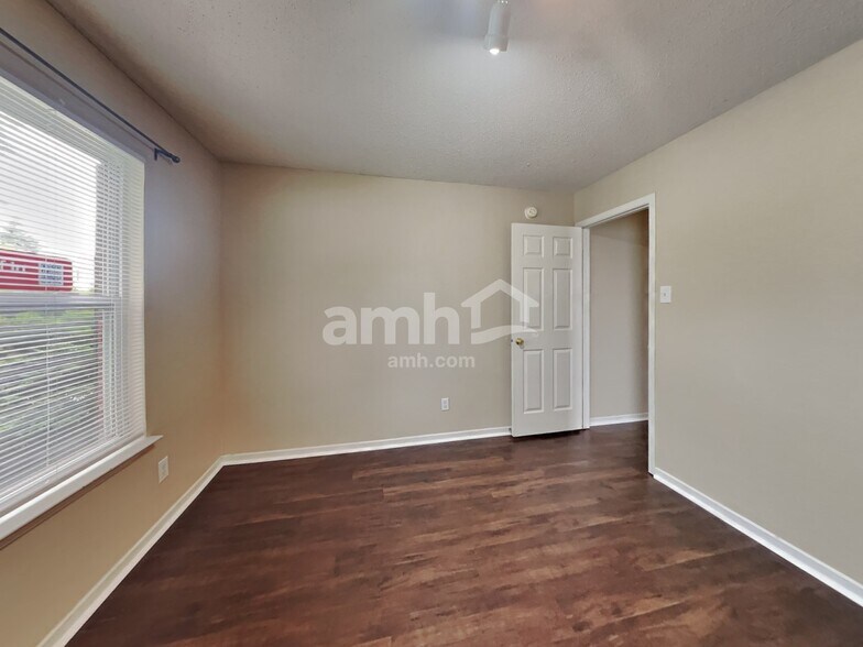 Building Photo - 14337 Orange Blossom Trail