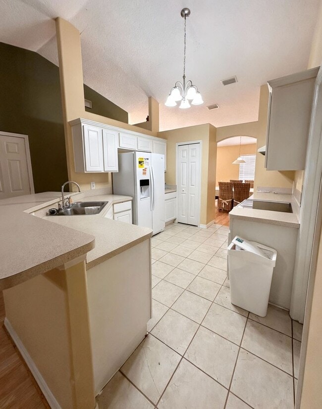 Building Photo - Palm Coast Charm