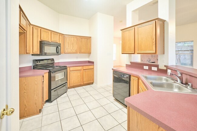 Building Photo - 501 Harvard Dr