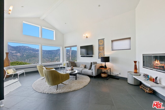 Building Photo - 2044 Corral Canyon Rd