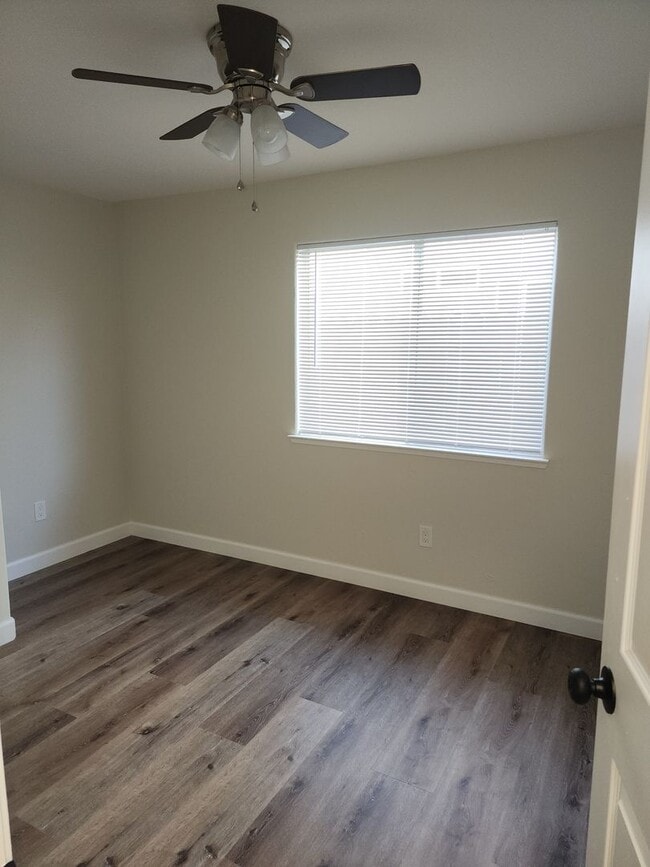 Building Photo - Salida 3 bedroom 2 bathroom