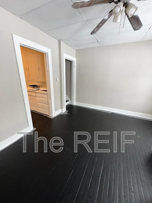 Building Photo - 702 Avon St