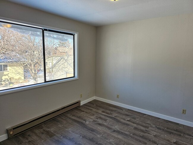 Building Photo - 401-403 1/2 Jefferson Avenue