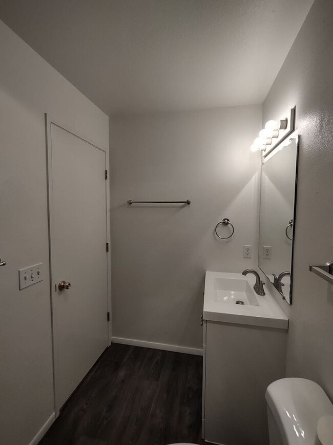 Building Photo - 3 BR, 2 BA unit in QUITE 4 plex. Storage & W/D included
