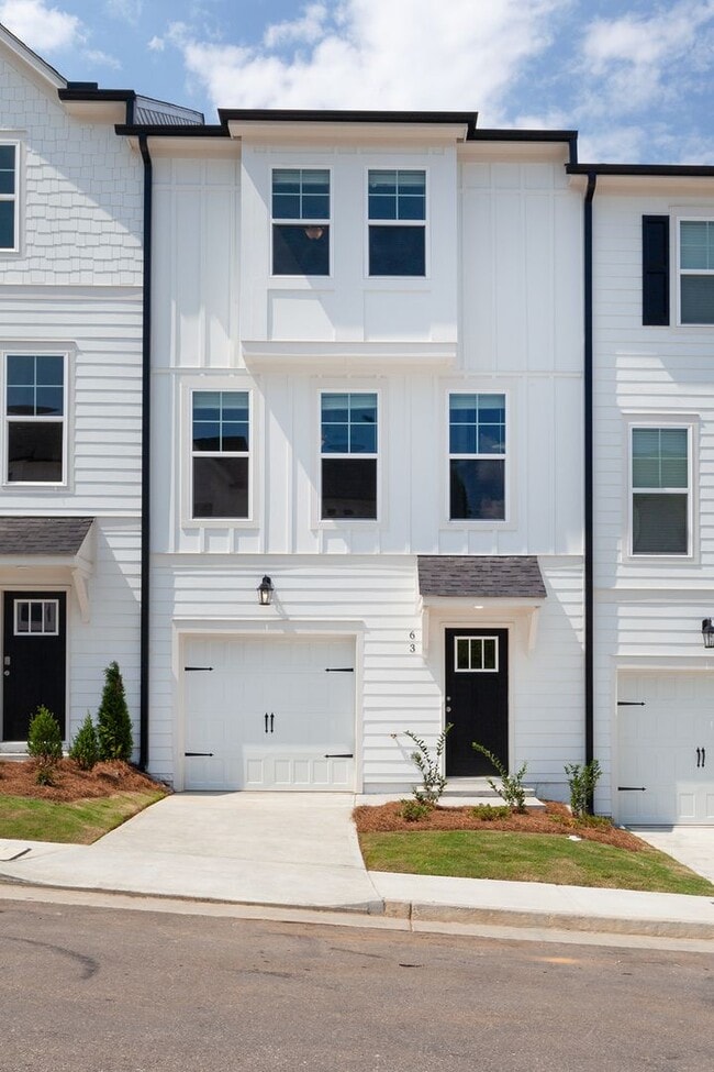 Building Photo - Newly Constructed 4bd/3.5ba Minutes From Airport and Under 2 Mi. From Downtown Hapeville!