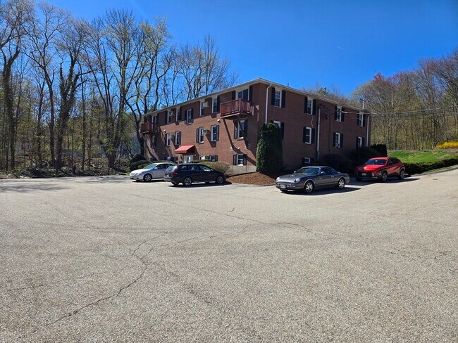 Building Photo - 325 Ashland Ave