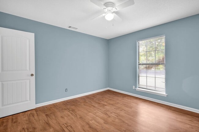 Building Photo - Georgetown Home For Rent!