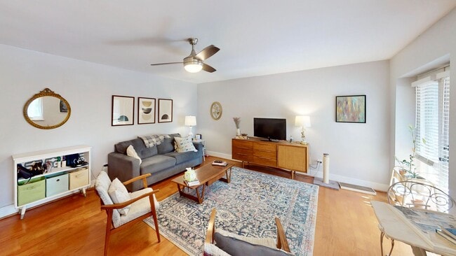 Building Photo - 227 N Dotger Ave