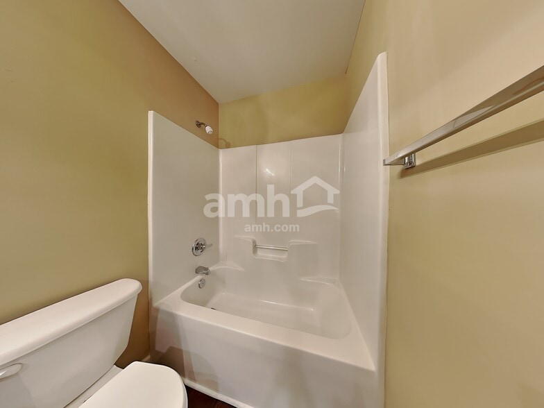 Building Photo - 5910 Bluestem Cir