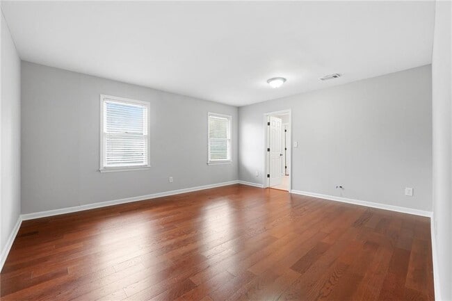 Building Photo - 220 Clipper Bay Dr