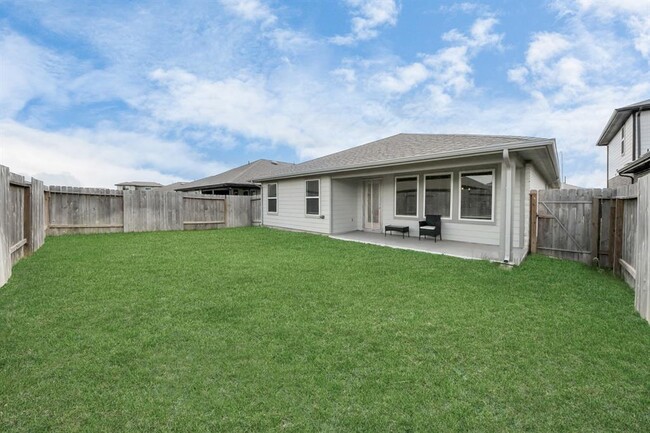 Building Photo - 7007 Fleetwood Crescent Wy