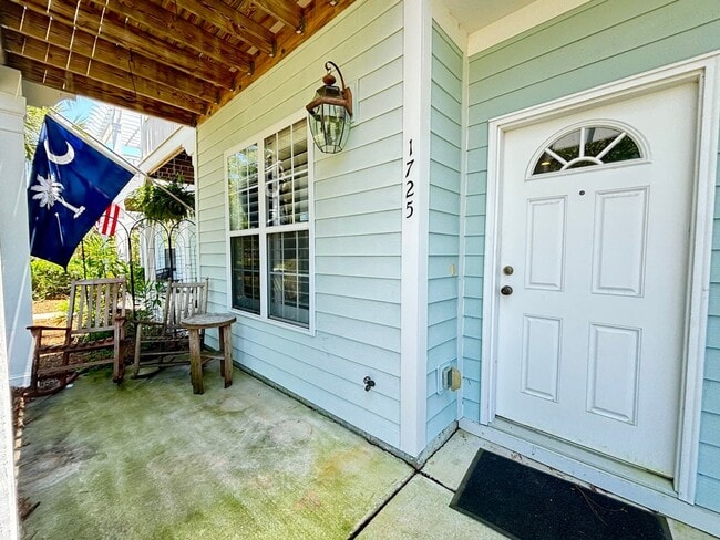 Building Photo - Beautiful 3-Bedroom, 3.5-Bath Townhome in ...