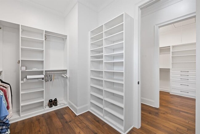 Building Photo - 1020 Bridle Bit Ln