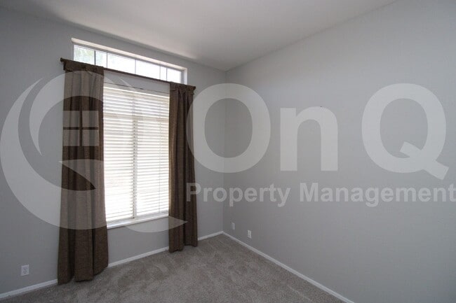 Building Photo - 5997 W Aurora Dr