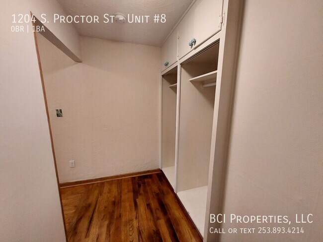 Building Photo - 1204 S Proctor St