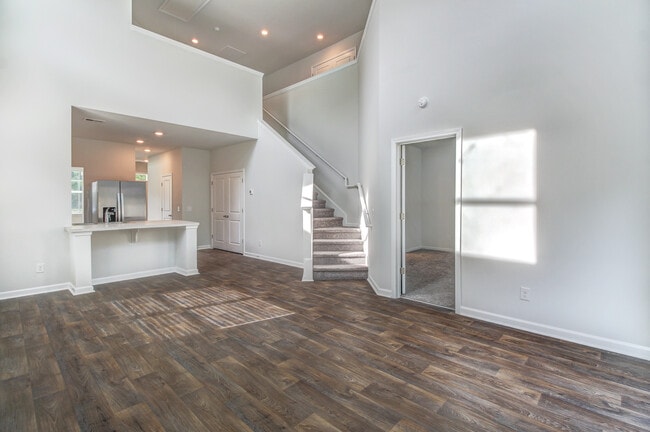 Savannah Rental Homes - Michelle M Tucker - 30 Villas of Garrard Dr