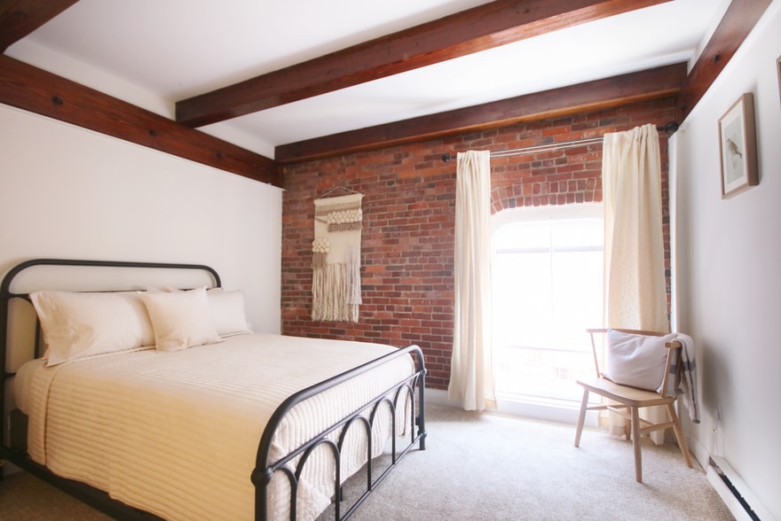 Bedroom - 99 Silver St