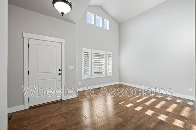 Building Photo - 1406 E 5550 S