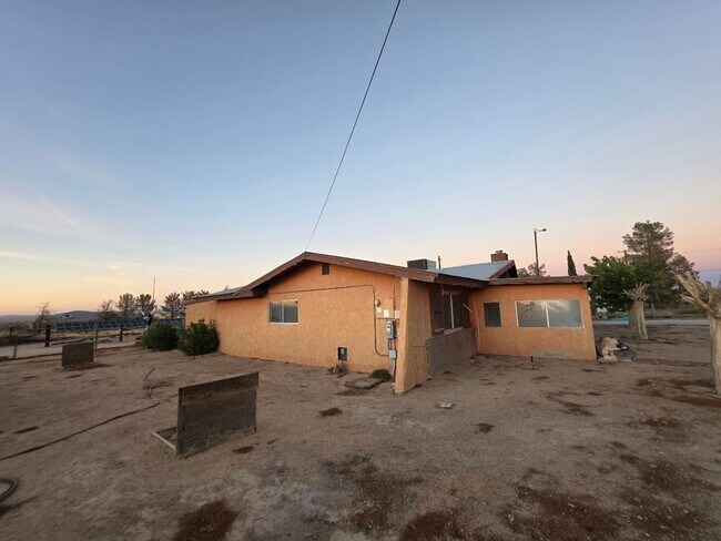 Building Photo - 23708 Gazana St
